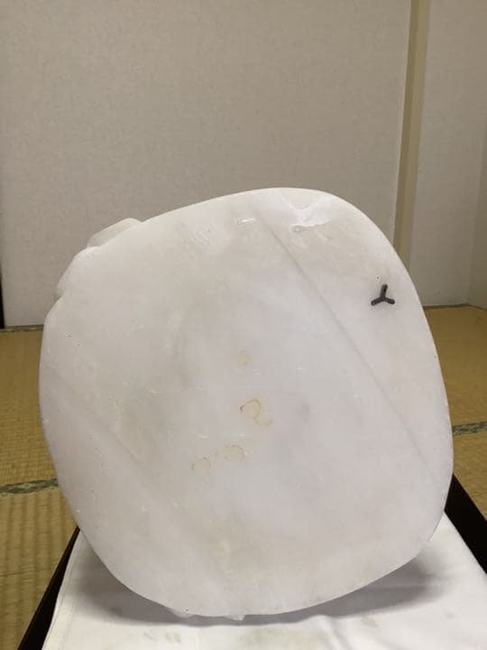 白翡翠観音像
