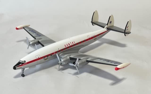 n*a様 Qantas Airways L-1049G-82-153